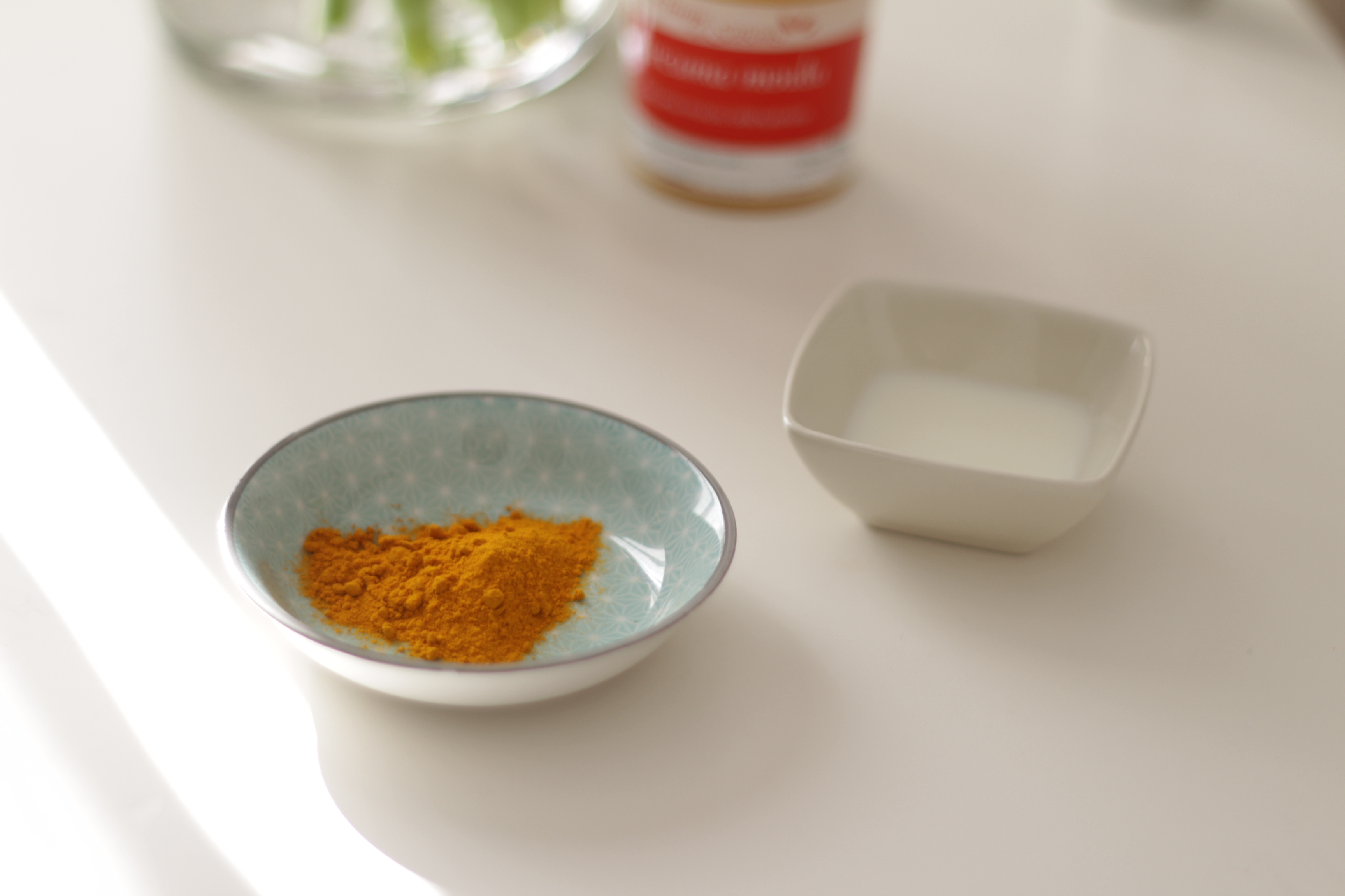 Un teint éclatant et unifié avec le curcuma