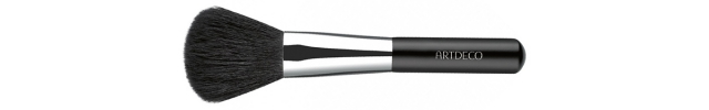 TheBeautyst : Powder Brush Premium Quality ARTDECO / 27€