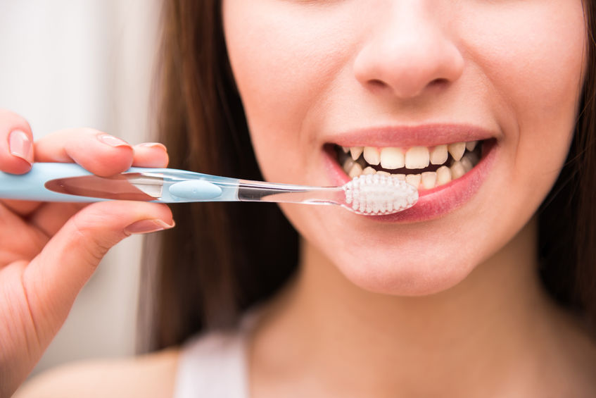 blanchir ses dent avec le bicarbonate de soude