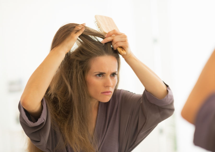10 idées reçues sur les cheveux
