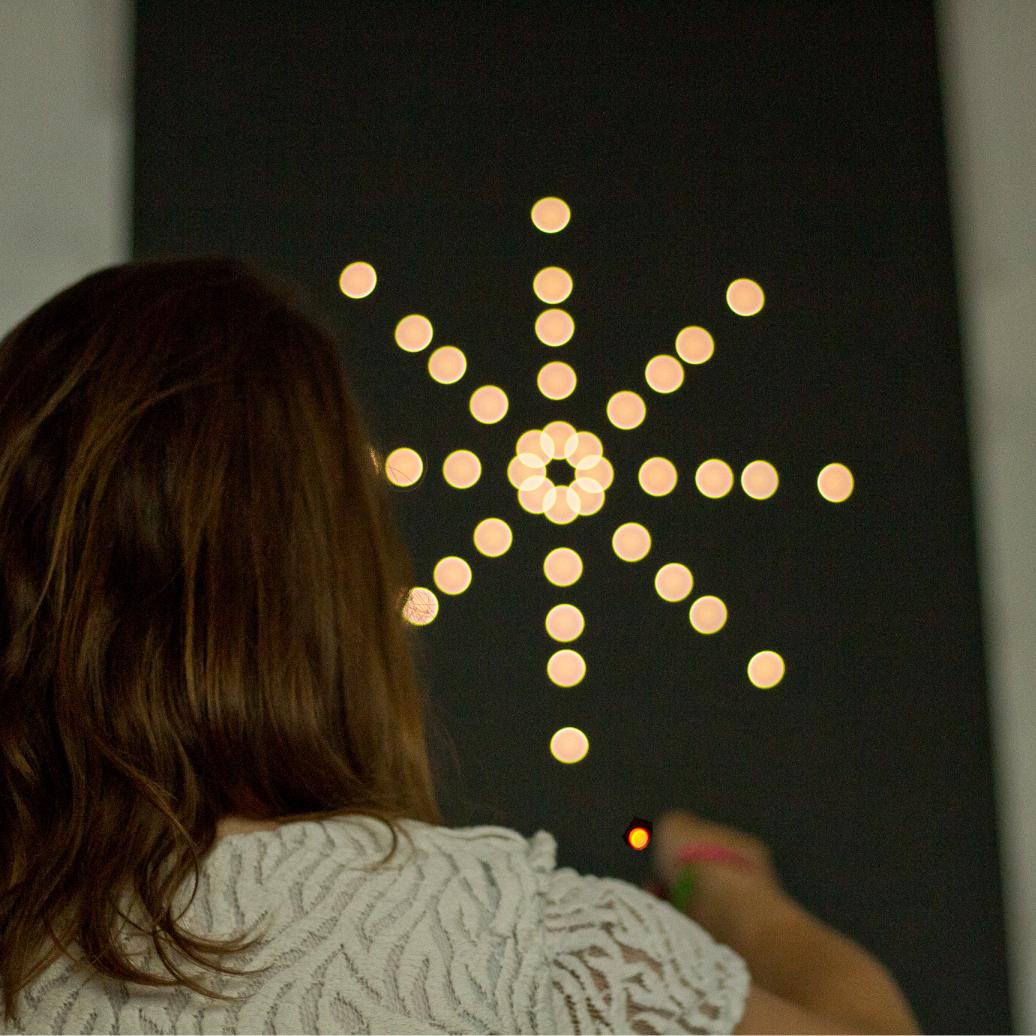 Idée déco : Starled, le papier peint lumineux